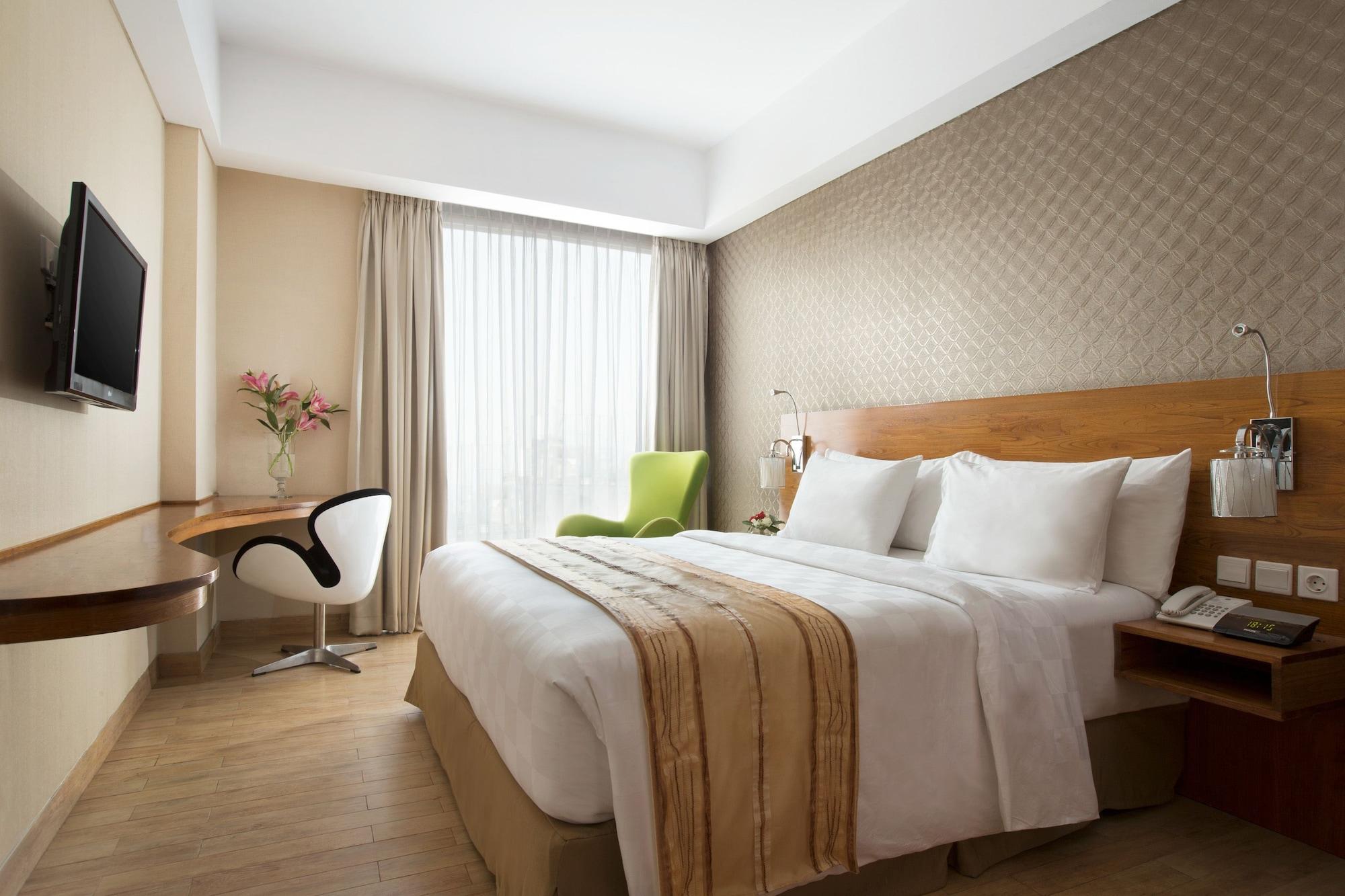 Hariston Hotel & Suites, Pluit - Джакарта Екстер'єр фото