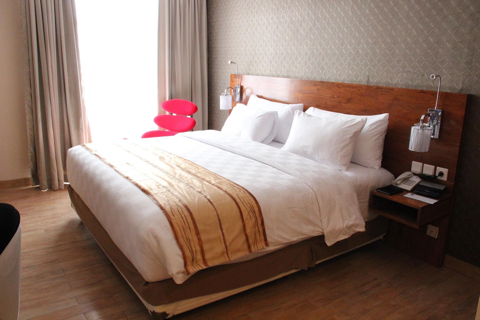 Hariston Hotel & Suites, Pluit - Джакарта Екстер'єр фото