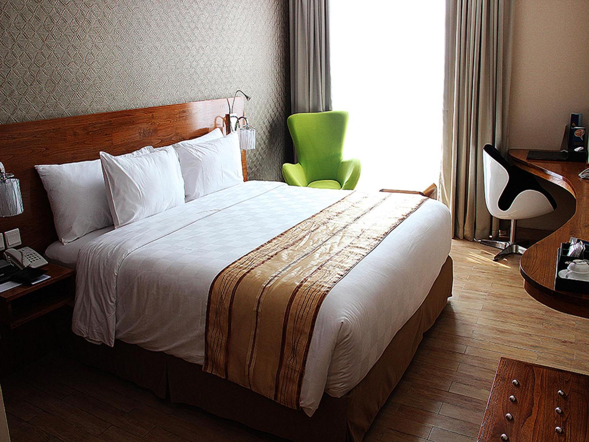 Hariston Hotel & Suites, Pluit - Джакарта Номер фото