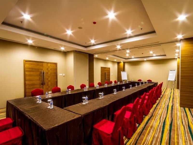Hariston Hotel & Suites, Pluit - Джакарта Екстер'єр фото