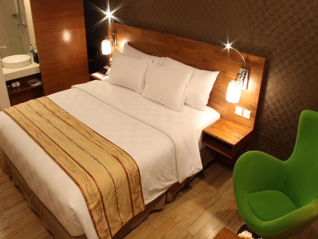 Hariston Hotel & Suites, Pluit - Джакарта Номер фото