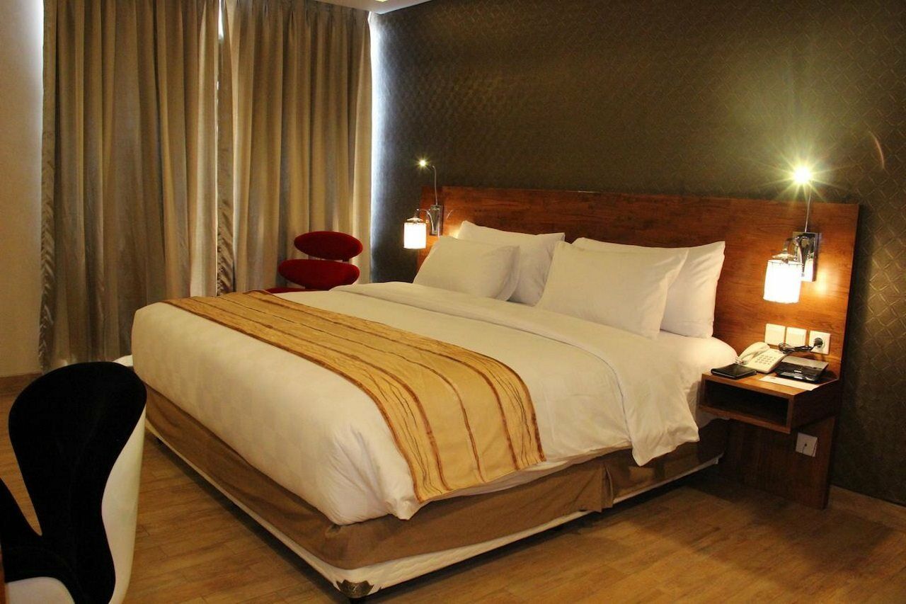 Hariston Hotel & Suites, Pluit - Джакарта Екстер'єр фото